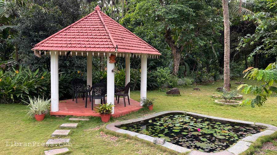 Bananki Homestay Sitout